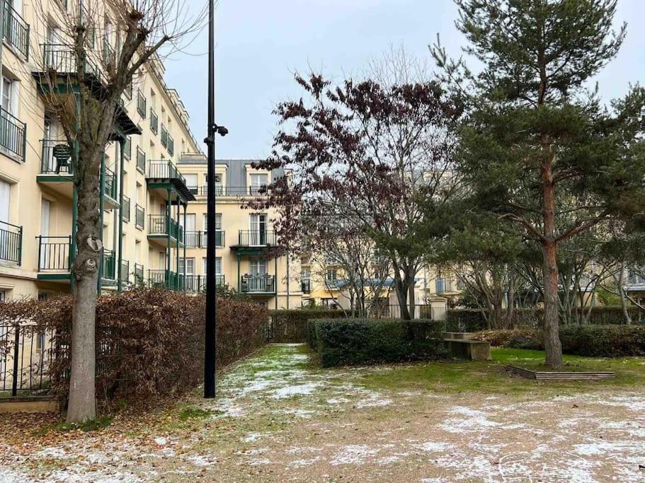 Appartement Familial 8 Personnes Proche De Disney Et Paris 谢西 外观 照片